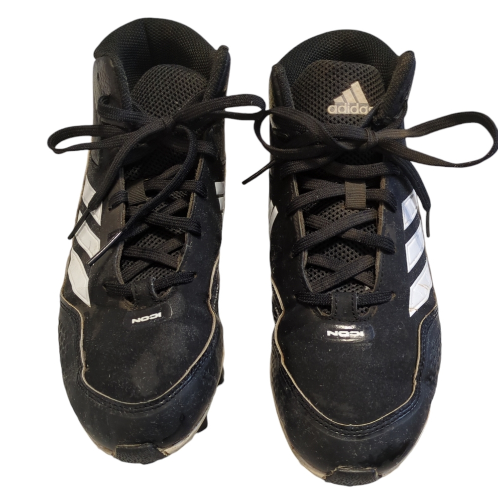 Adidas icon softball shoes size 6 Color black/white aronskin